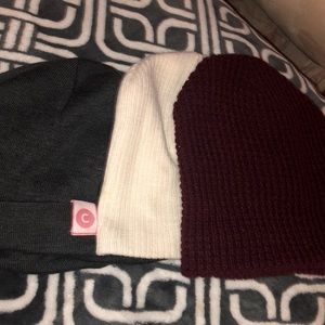 Bundle O’ Beanies! 🧶 🥶